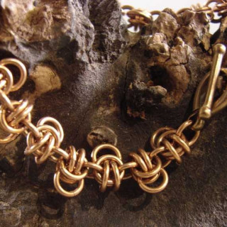 Bronze-Byzee-Wench-Bracelet